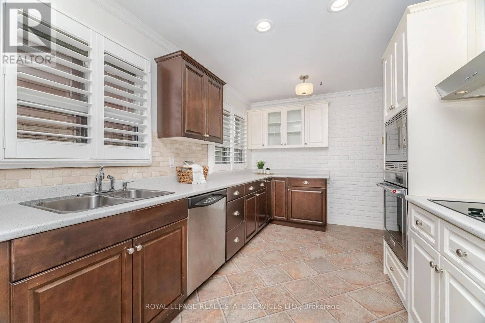 518 VANGUARD CRESCENT