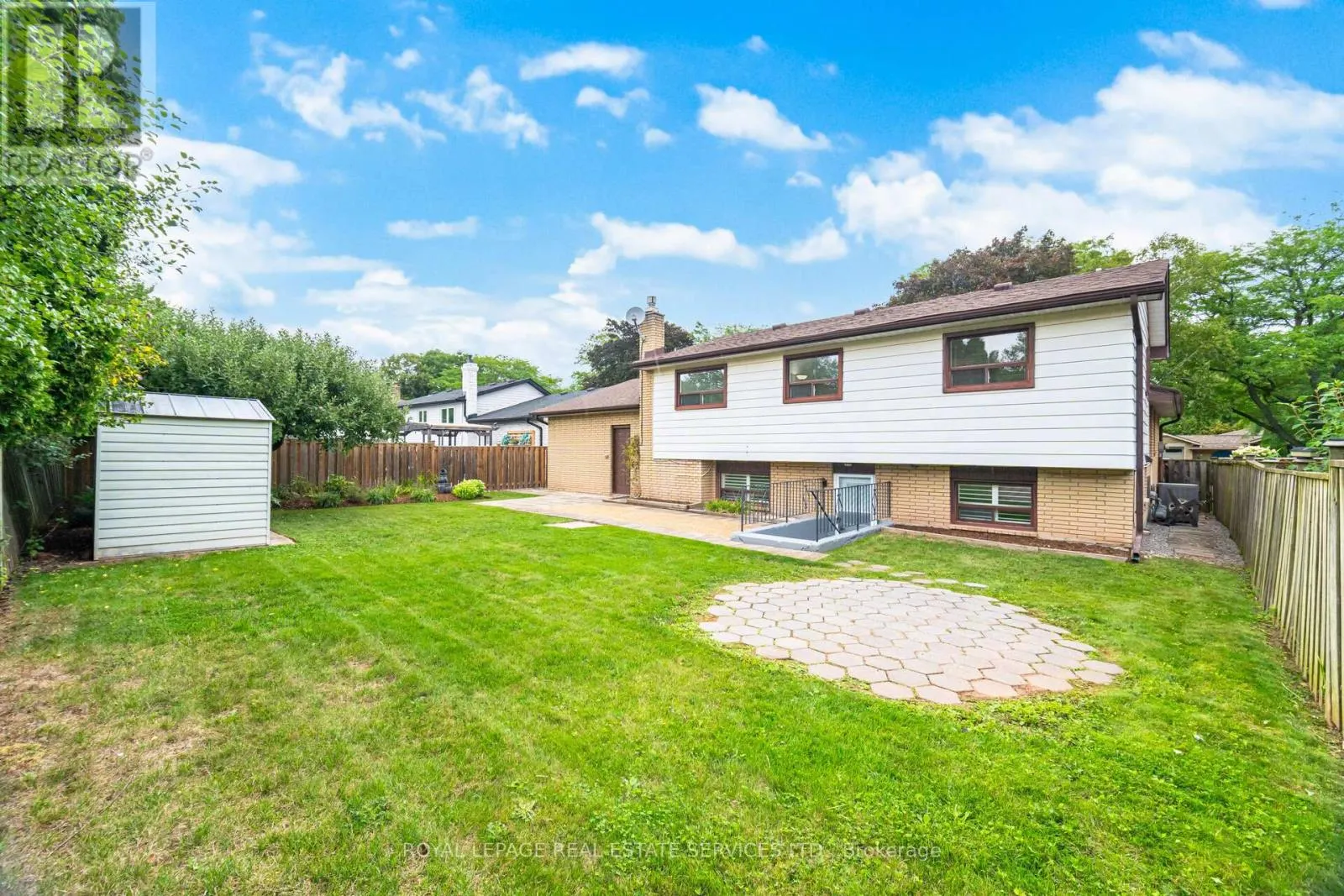 518 VANGUARD CRESCENT