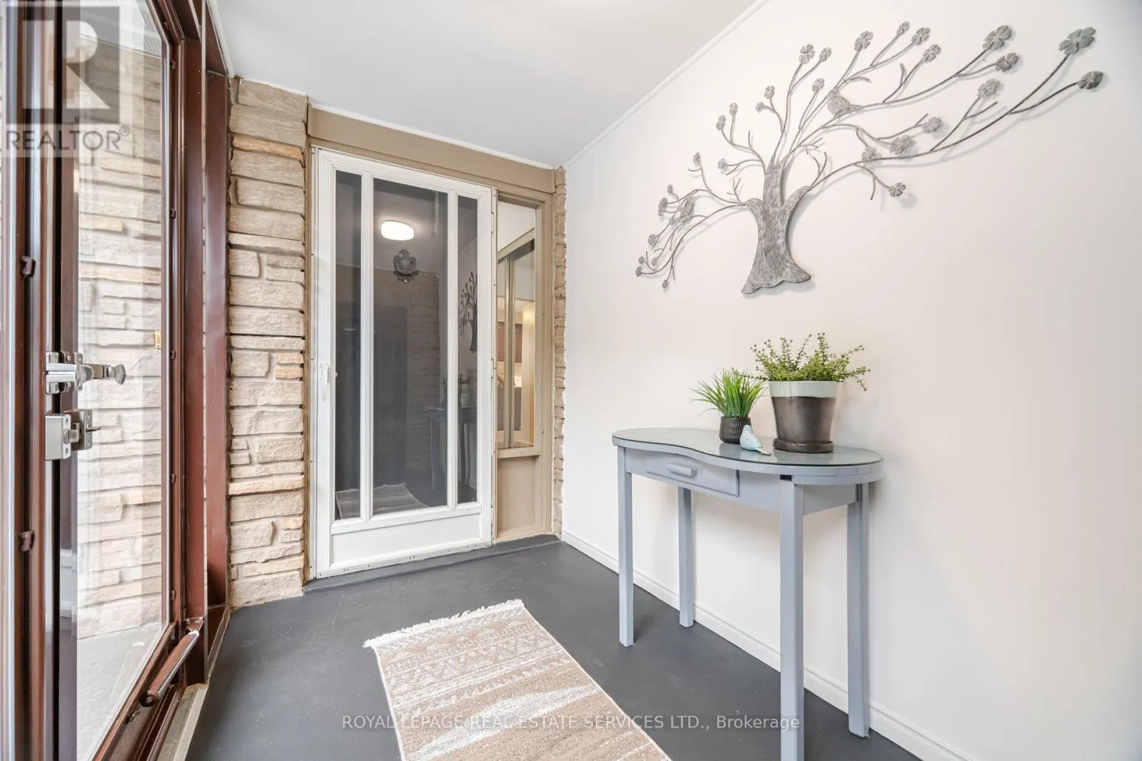 518 VANGUARD CRESCENT