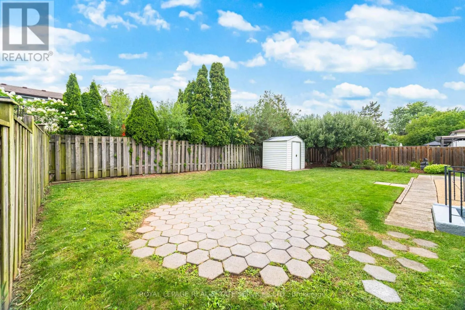 518 VANGUARD CRESCENT