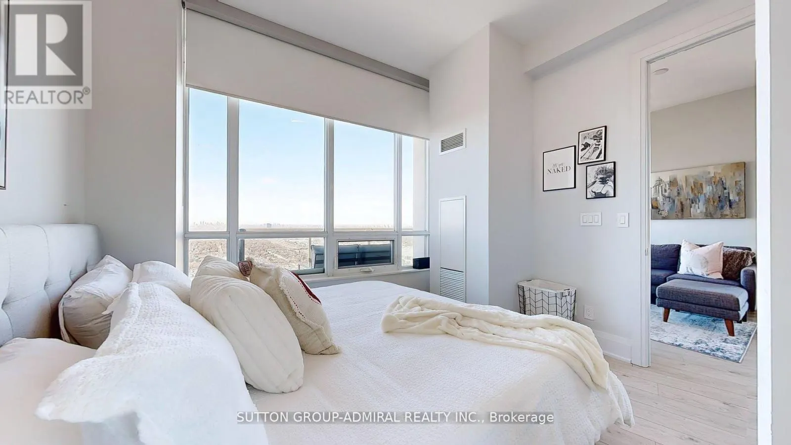 4205 - 36 PARK LAWN ROAD