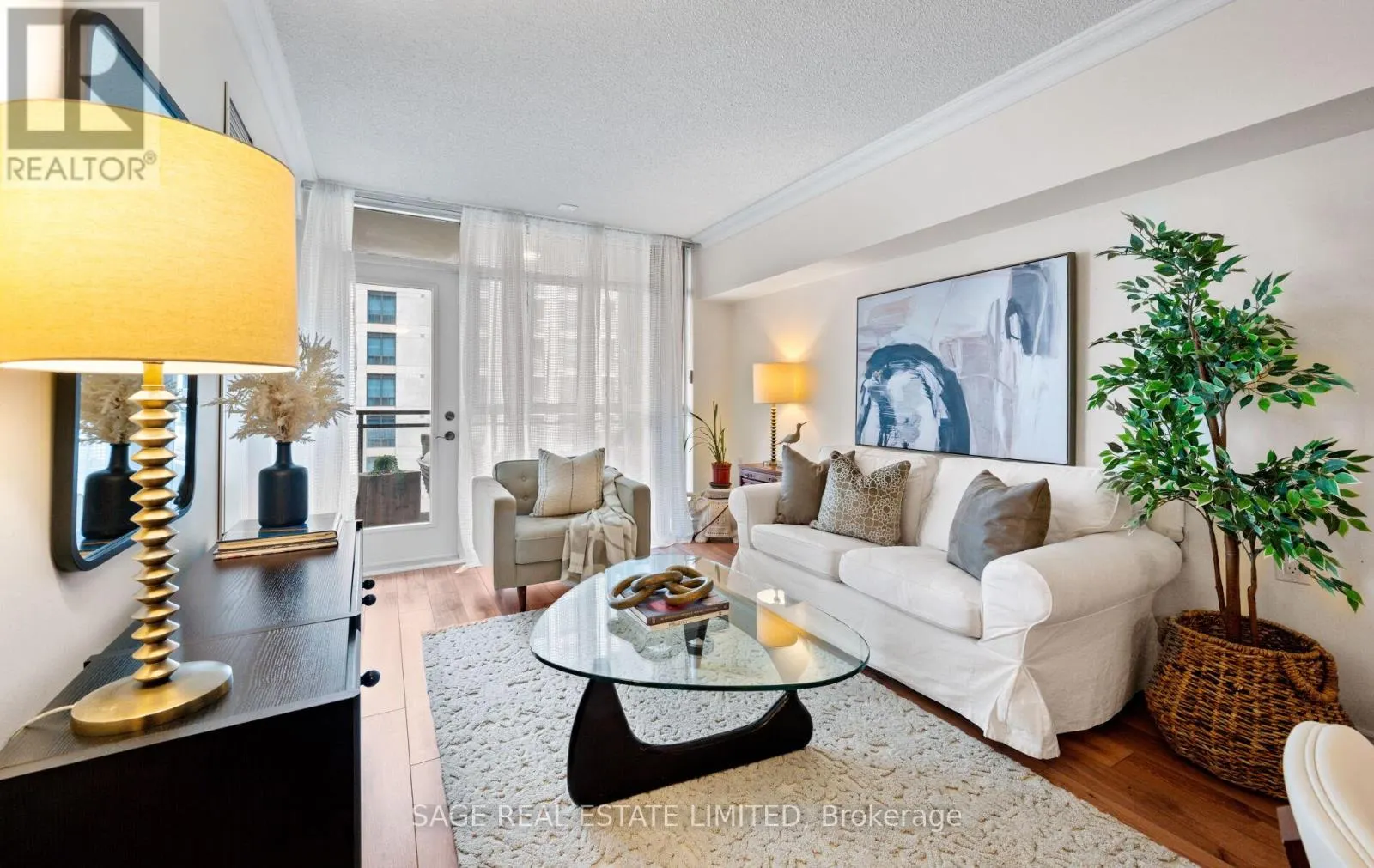 1005 - 3 MARINE PARADE DRIVE