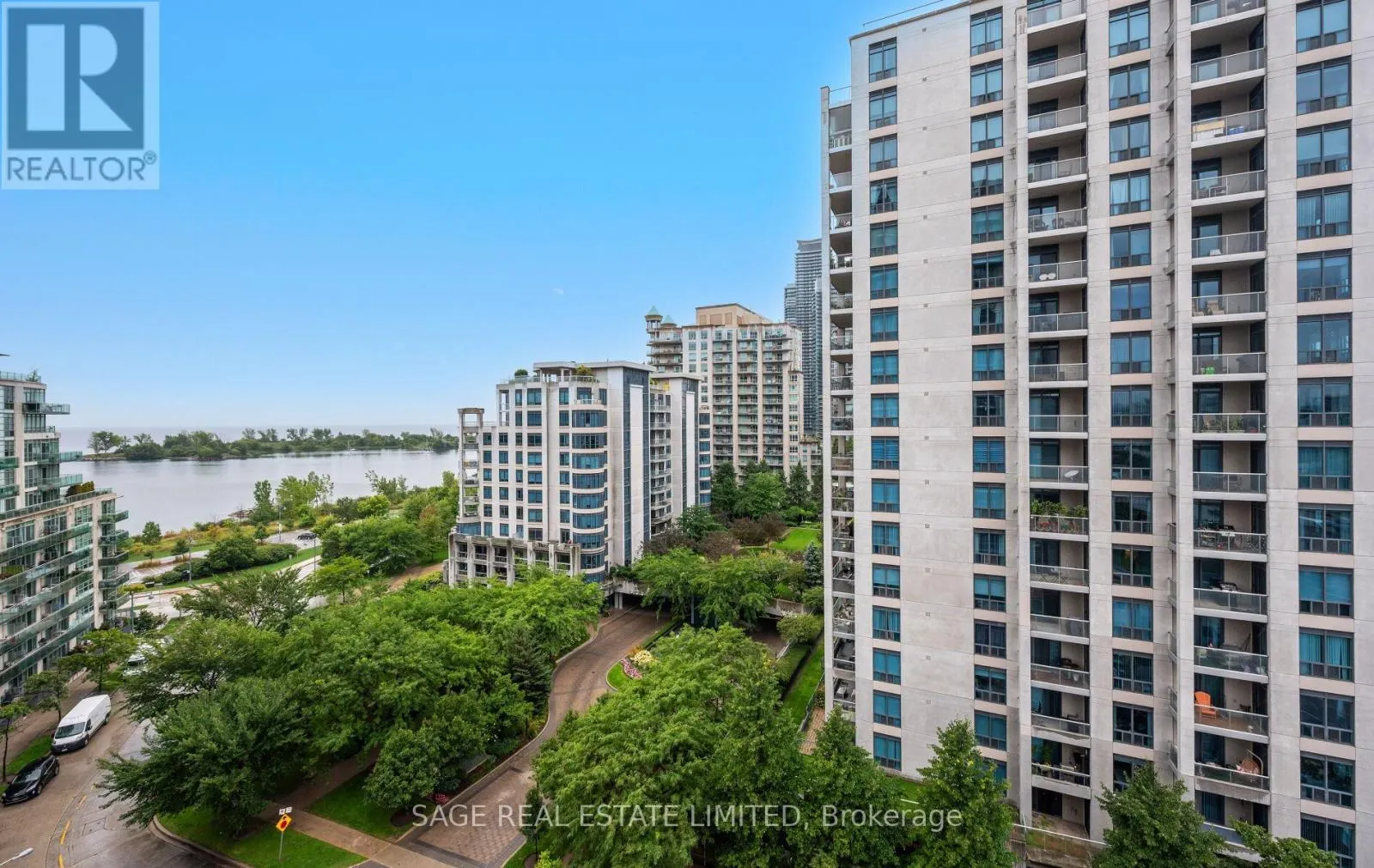 1005 - 3 MARINE PARADE DRIVE