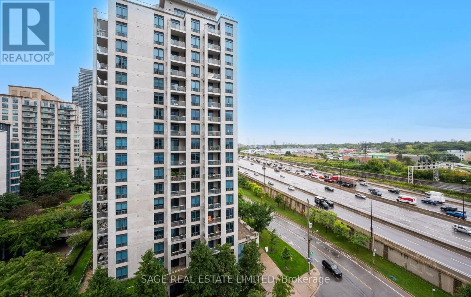 1005 - 3 MARINE PARADE DRIVE