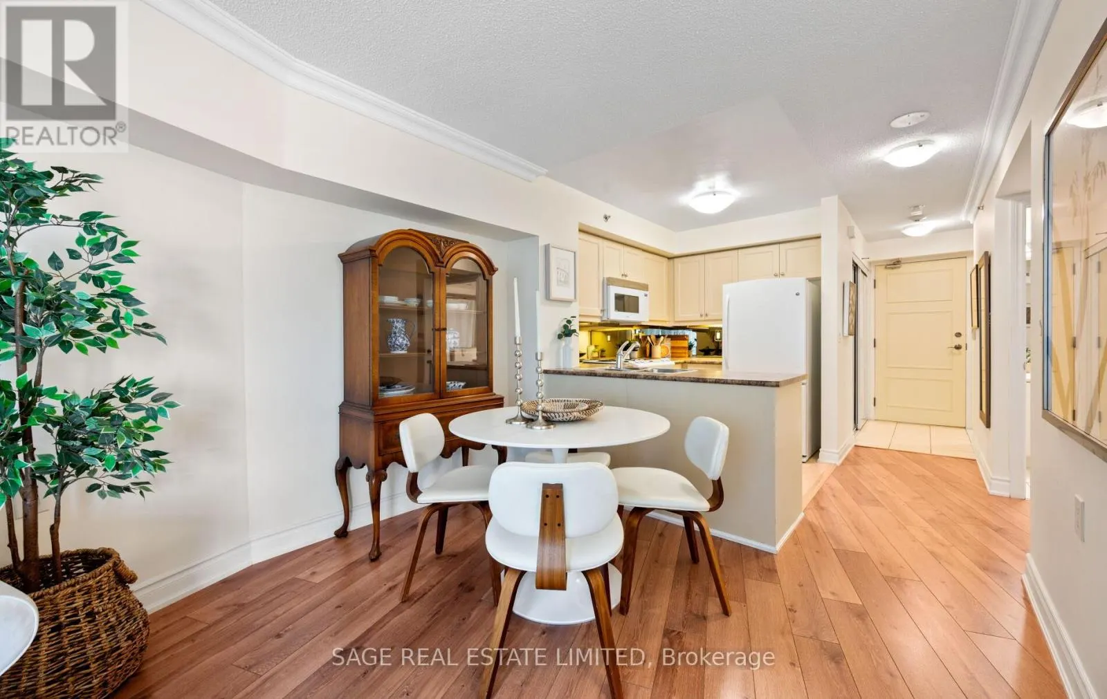 1005 - 3 MARINE PARADE DRIVE