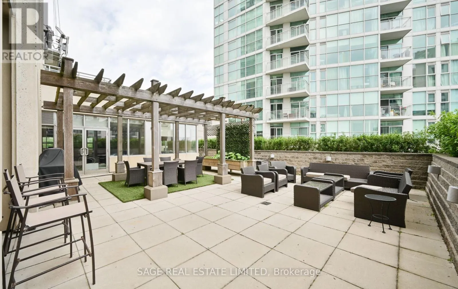 1005 - 3 MARINE PARADE DRIVE