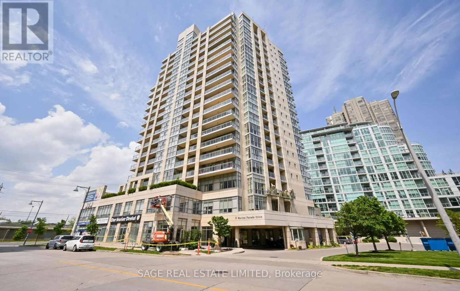 1005 - 3 MARINE PARADE DRIVE