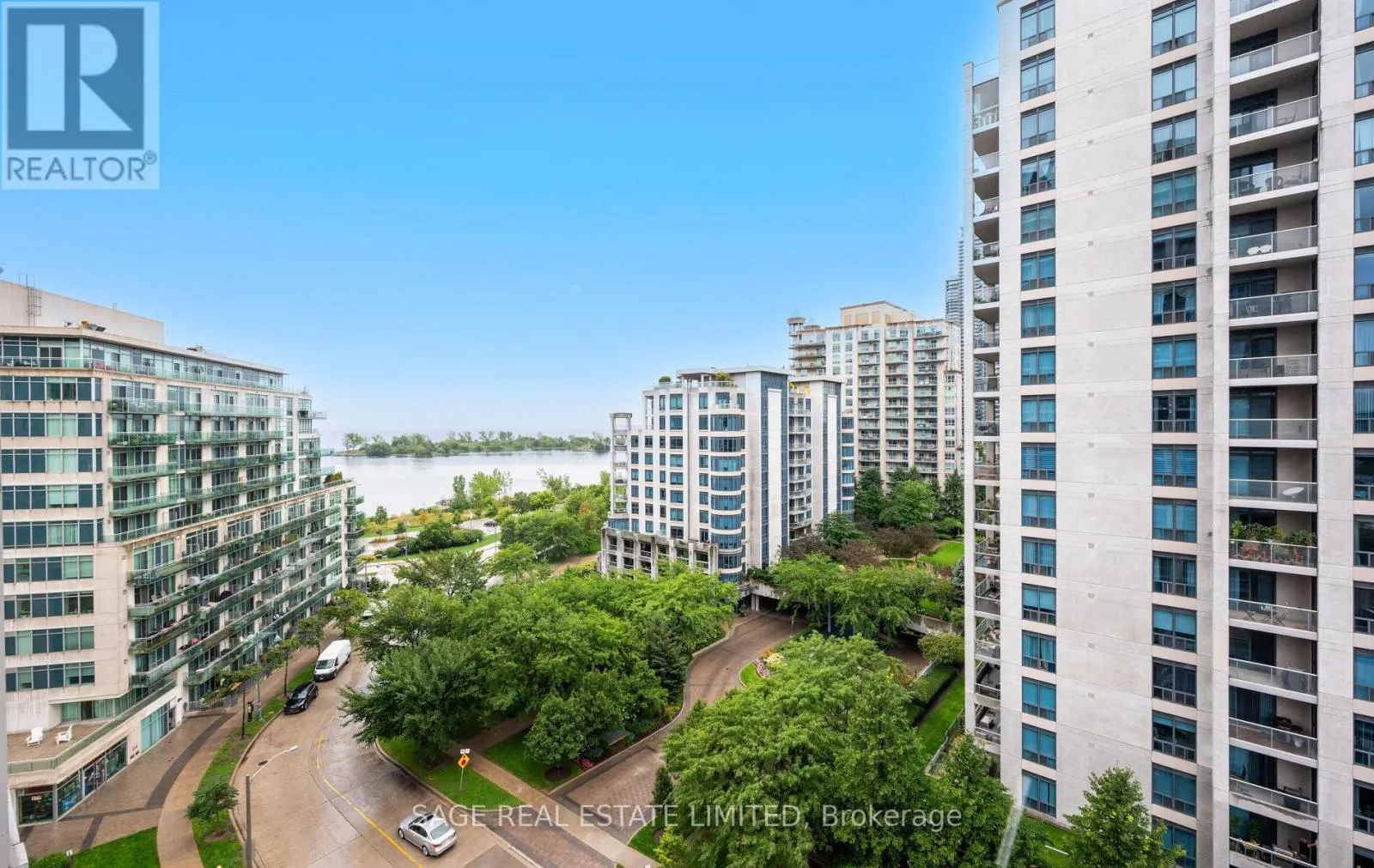 1005 - 3 MARINE PARADE DRIVE