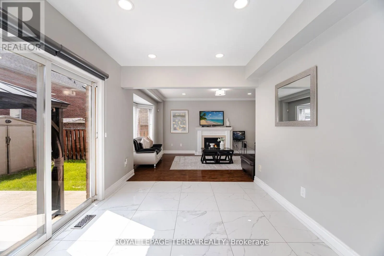 19 VALLEYPARK CRESCENT