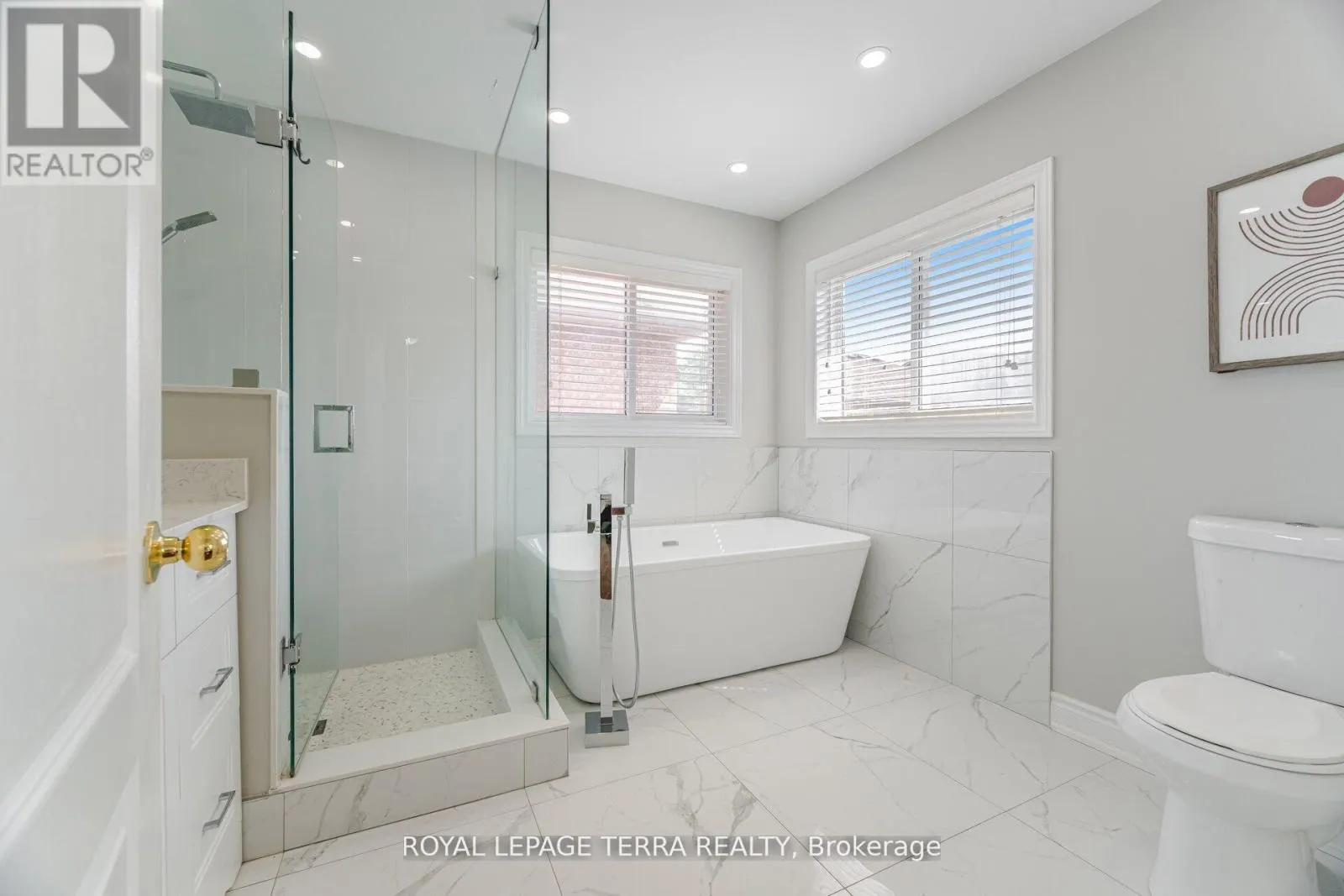 19 VALLEYPARK CRESCENT