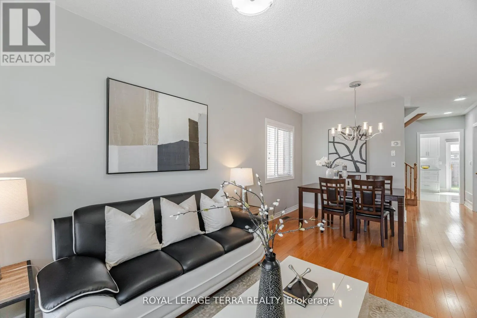19 VALLEYPARK CRESCENT