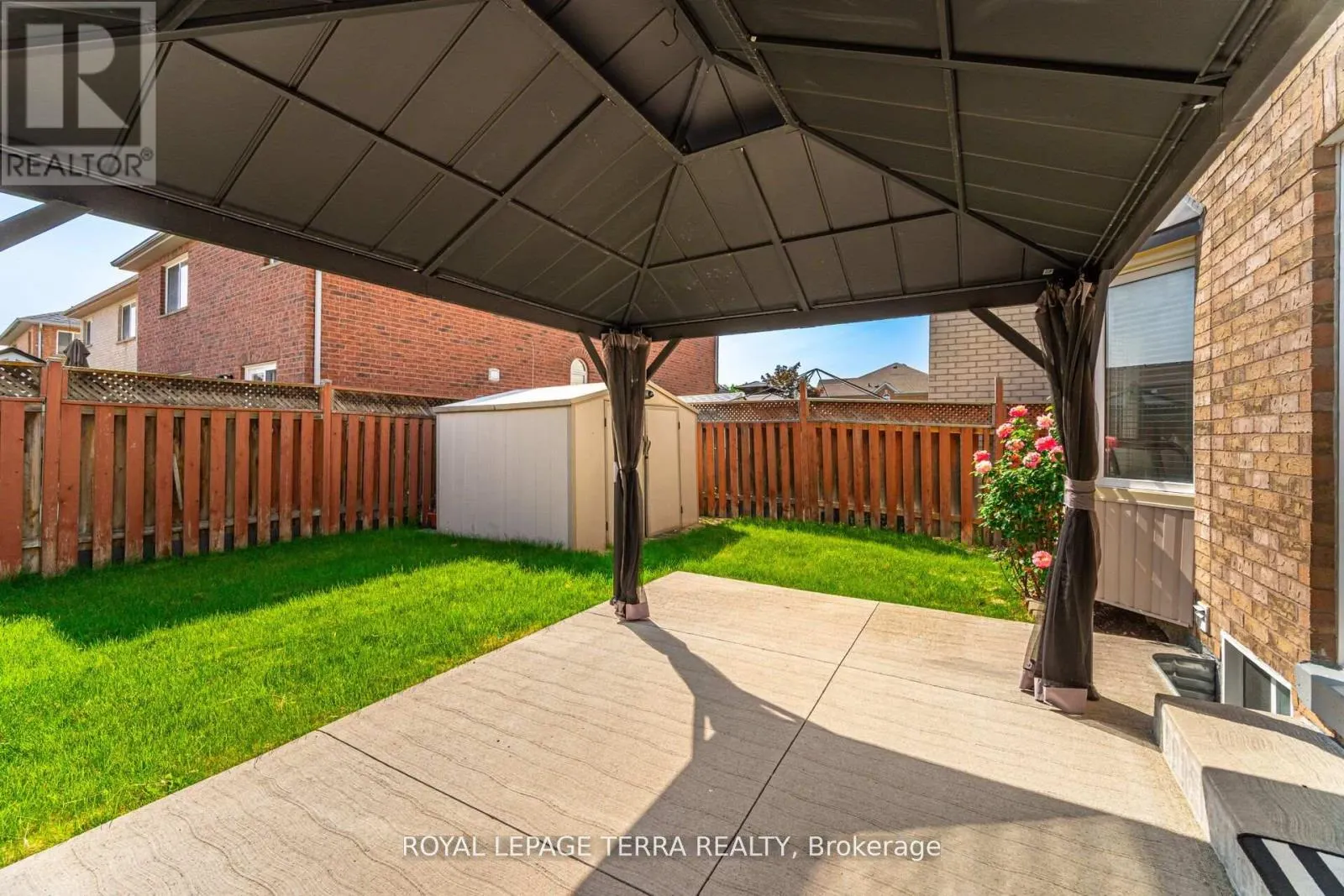 19 VALLEYPARK CRESCENT