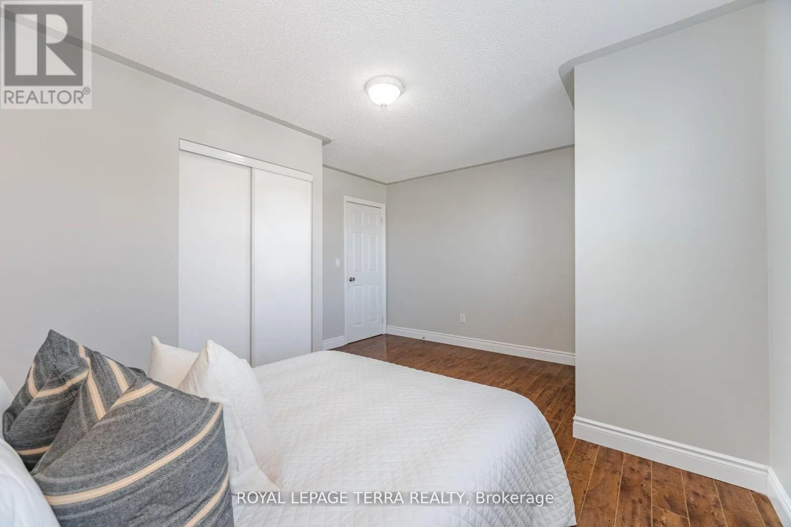 19 VALLEYPARK CRESCENT