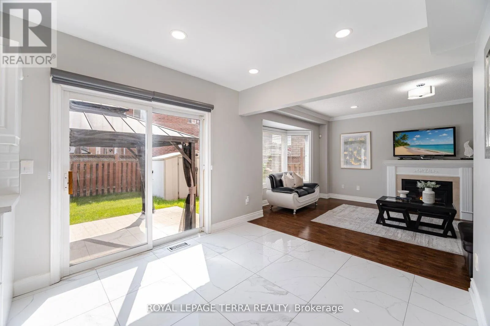 19 VALLEYPARK CRESCENT