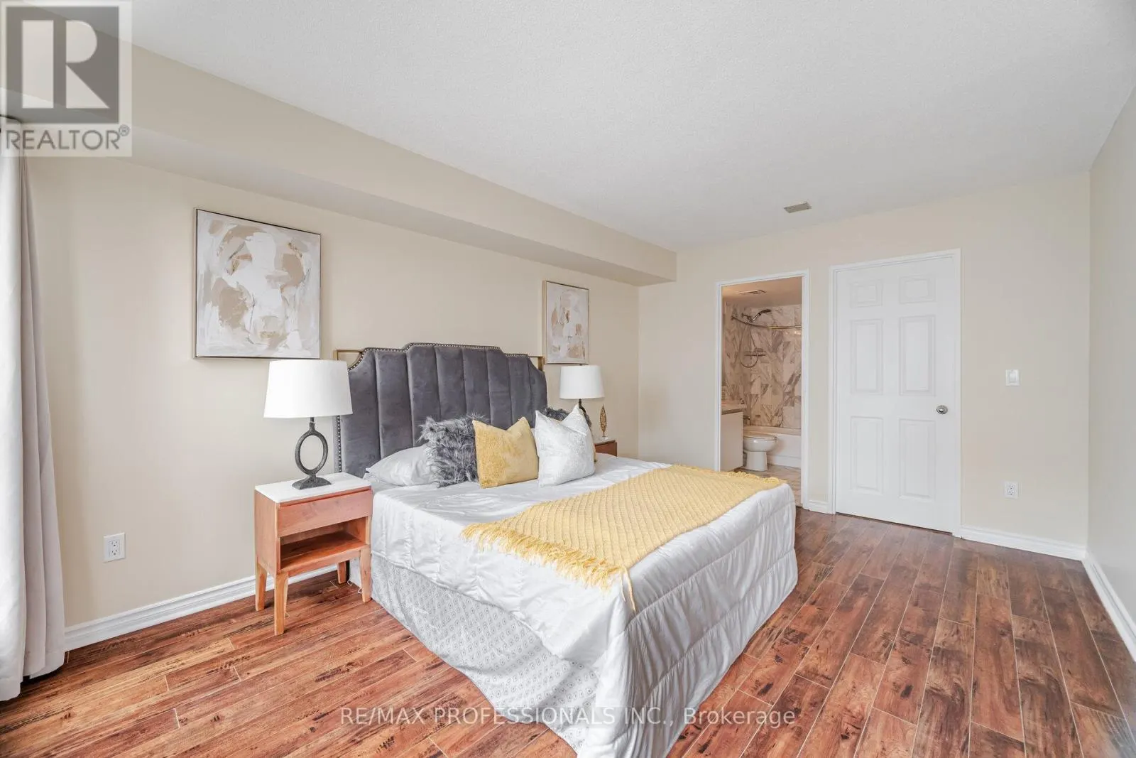 1606 - 335 WEBB DRIVE