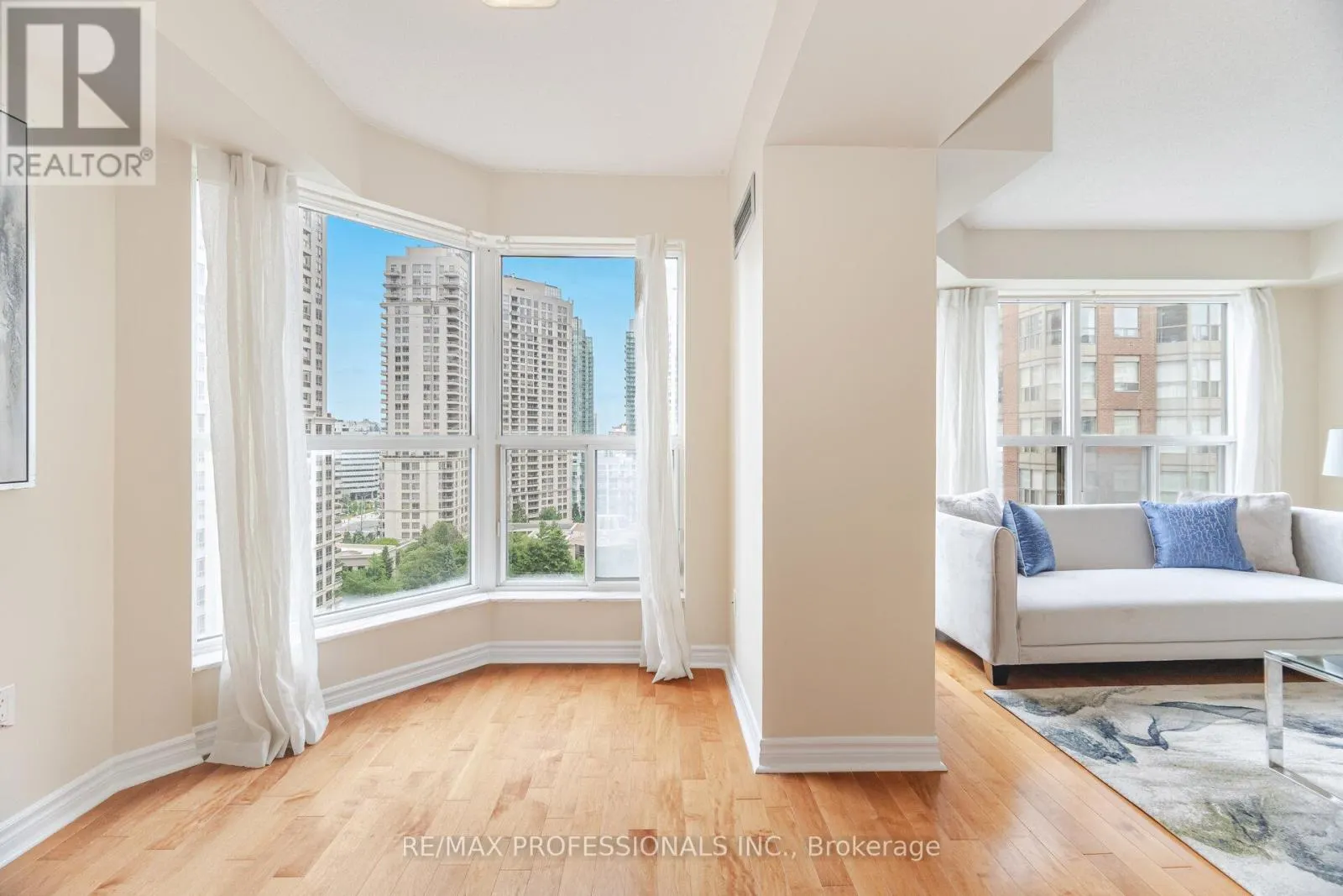 1606 - 335 WEBB DRIVE