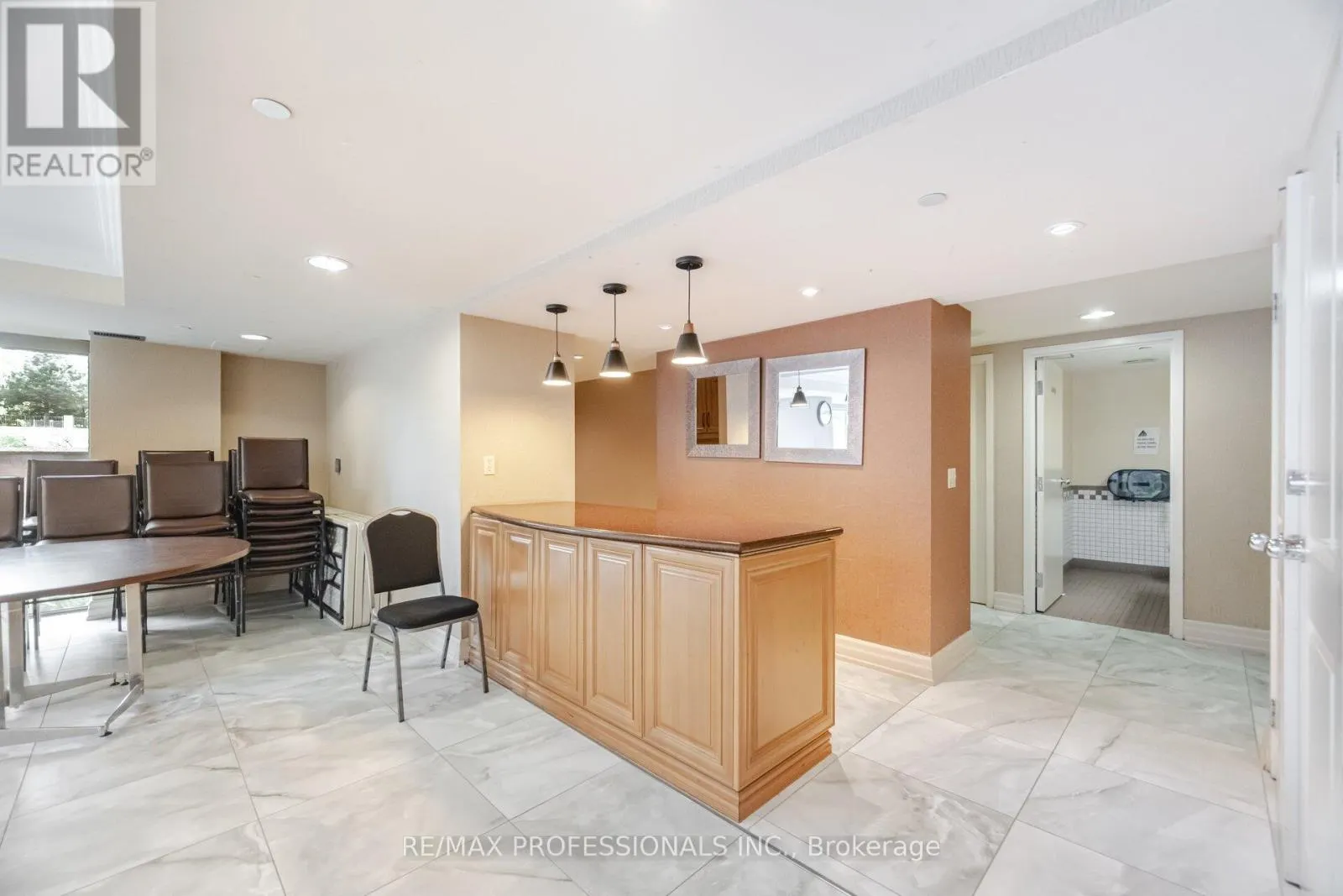 1606 - 335 WEBB DRIVE
