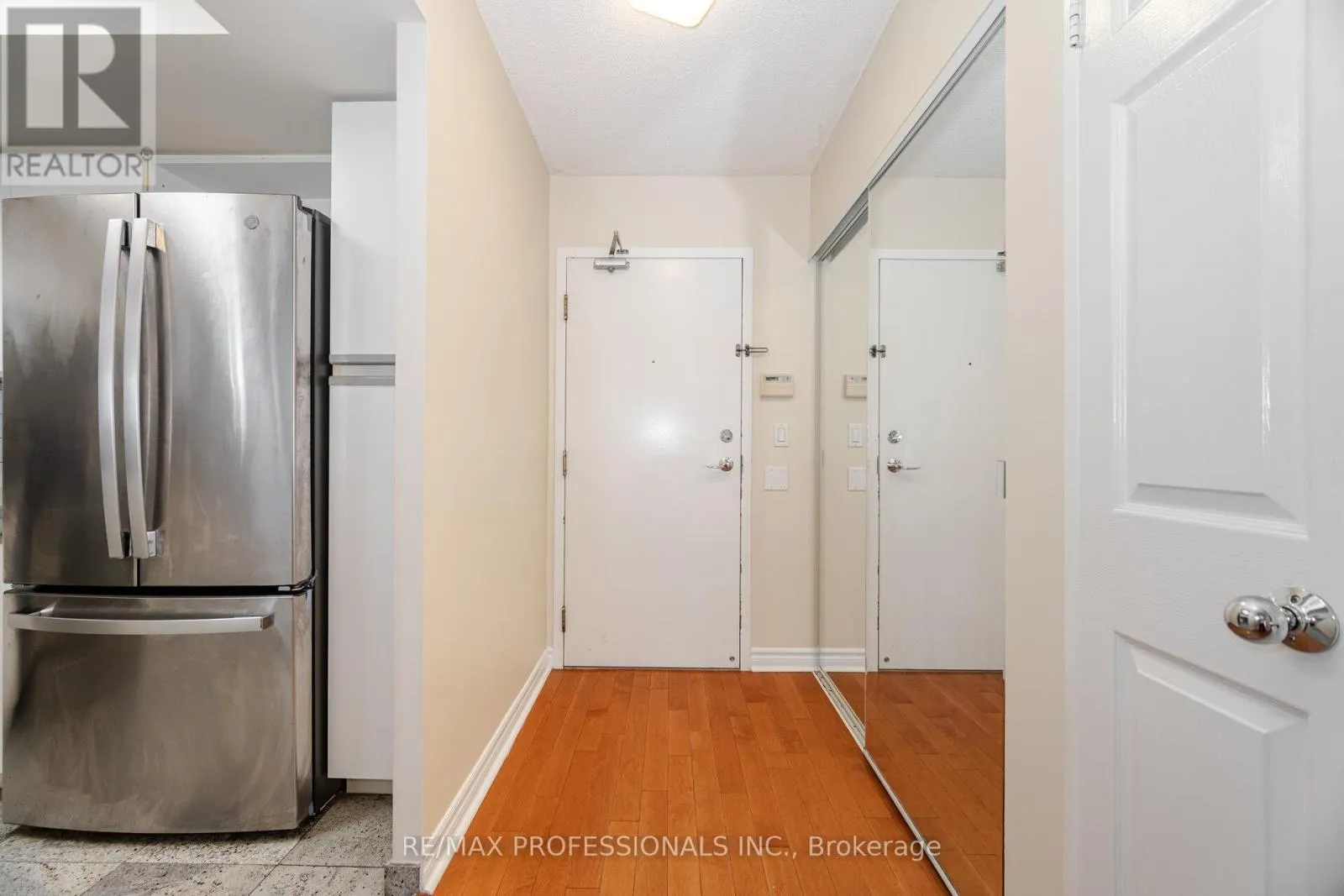 1606 - 335 WEBB DRIVE