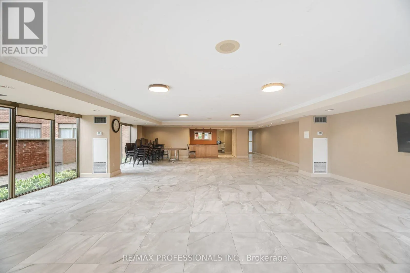 1606 - 335 WEBB DRIVE