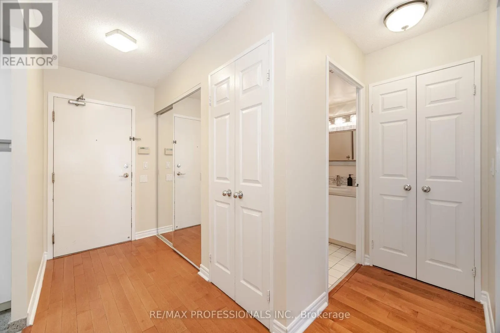 1606 - 335 WEBB DRIVE