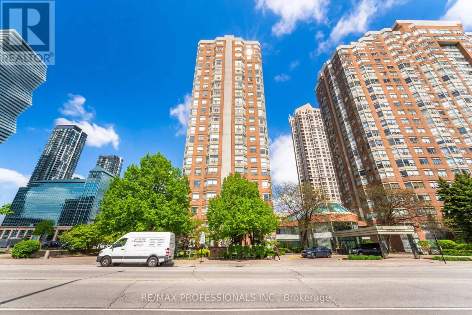 1606 - 335 WEBB DRIVE
