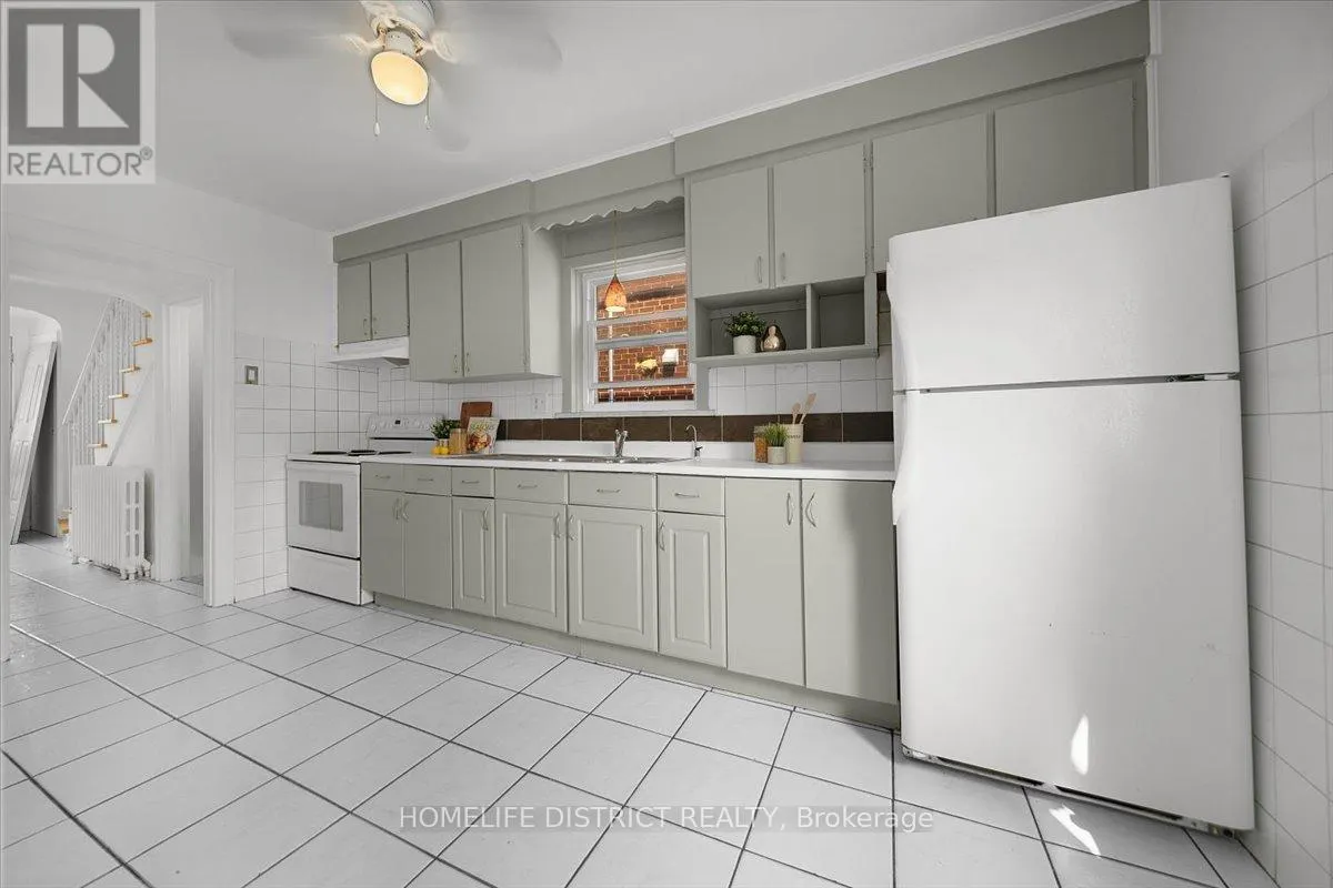 2055 EGLINTON AVENUE W