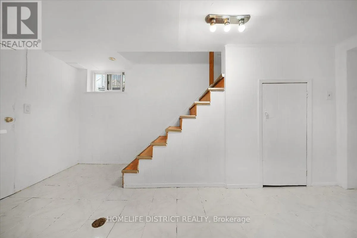 2055 EGLINTON AVENUE W