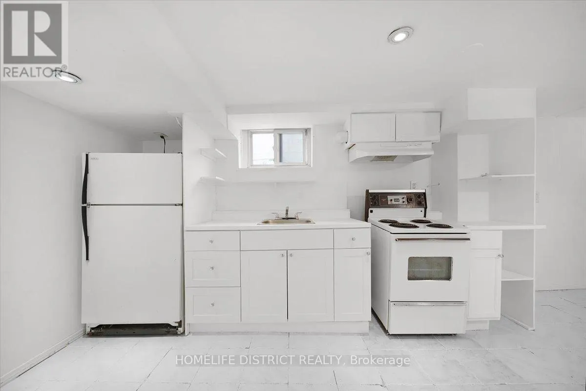 2055 EGLINTON AVENUE W