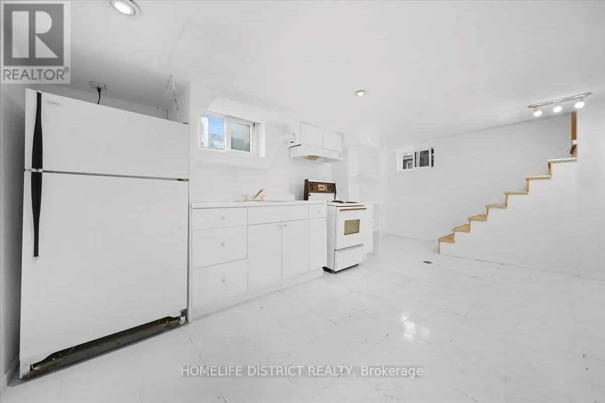 2055 EGLINTON AVENUE W