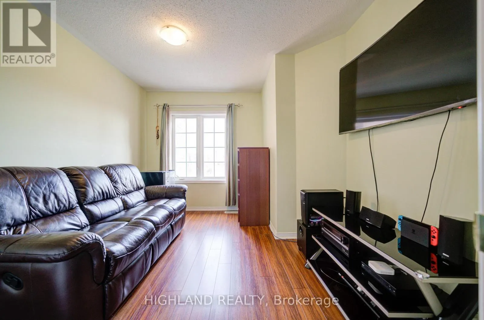 99 - 6399 SPINNAKER CIRCLE