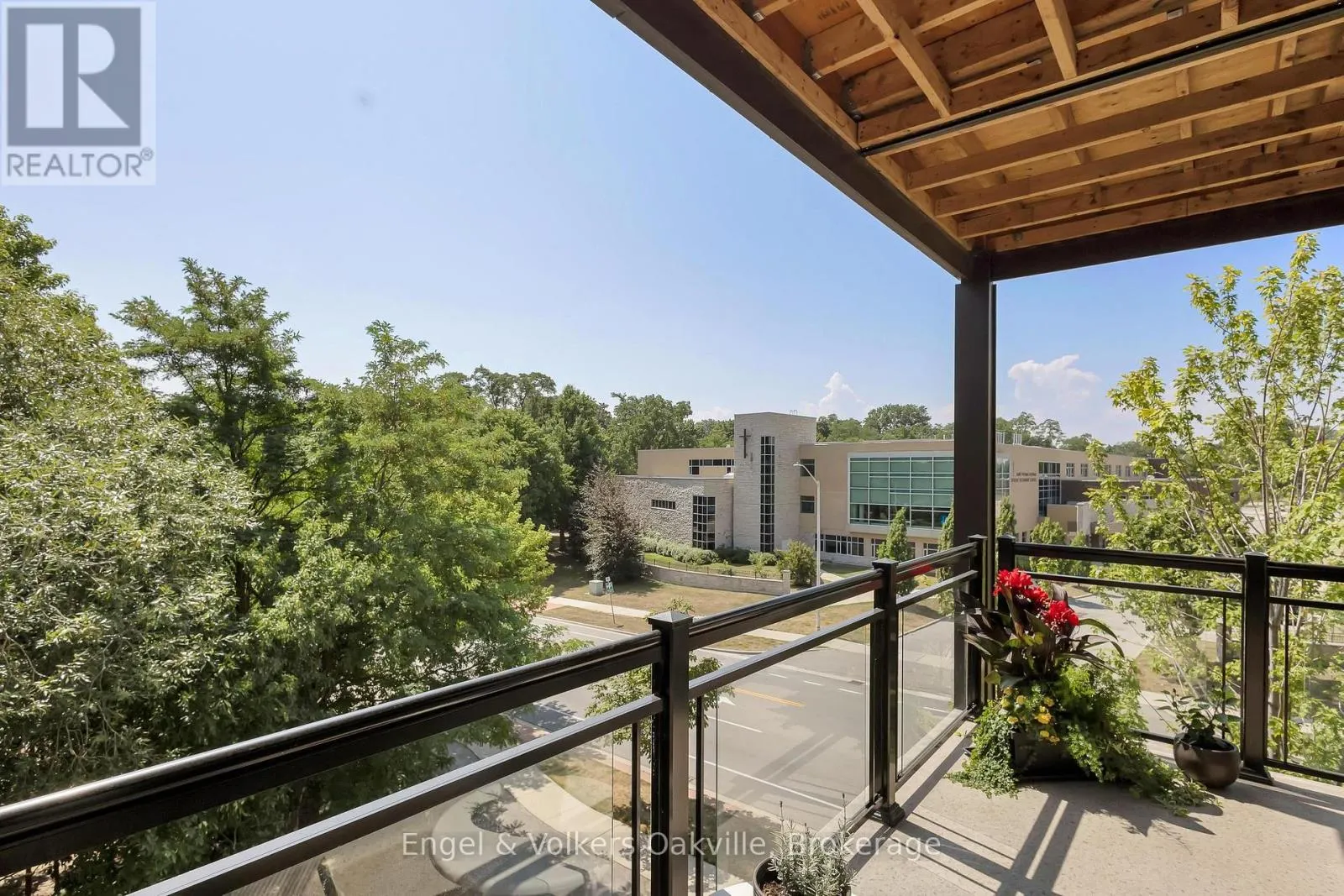 306 - 128 GARDEN DRIVE, #306