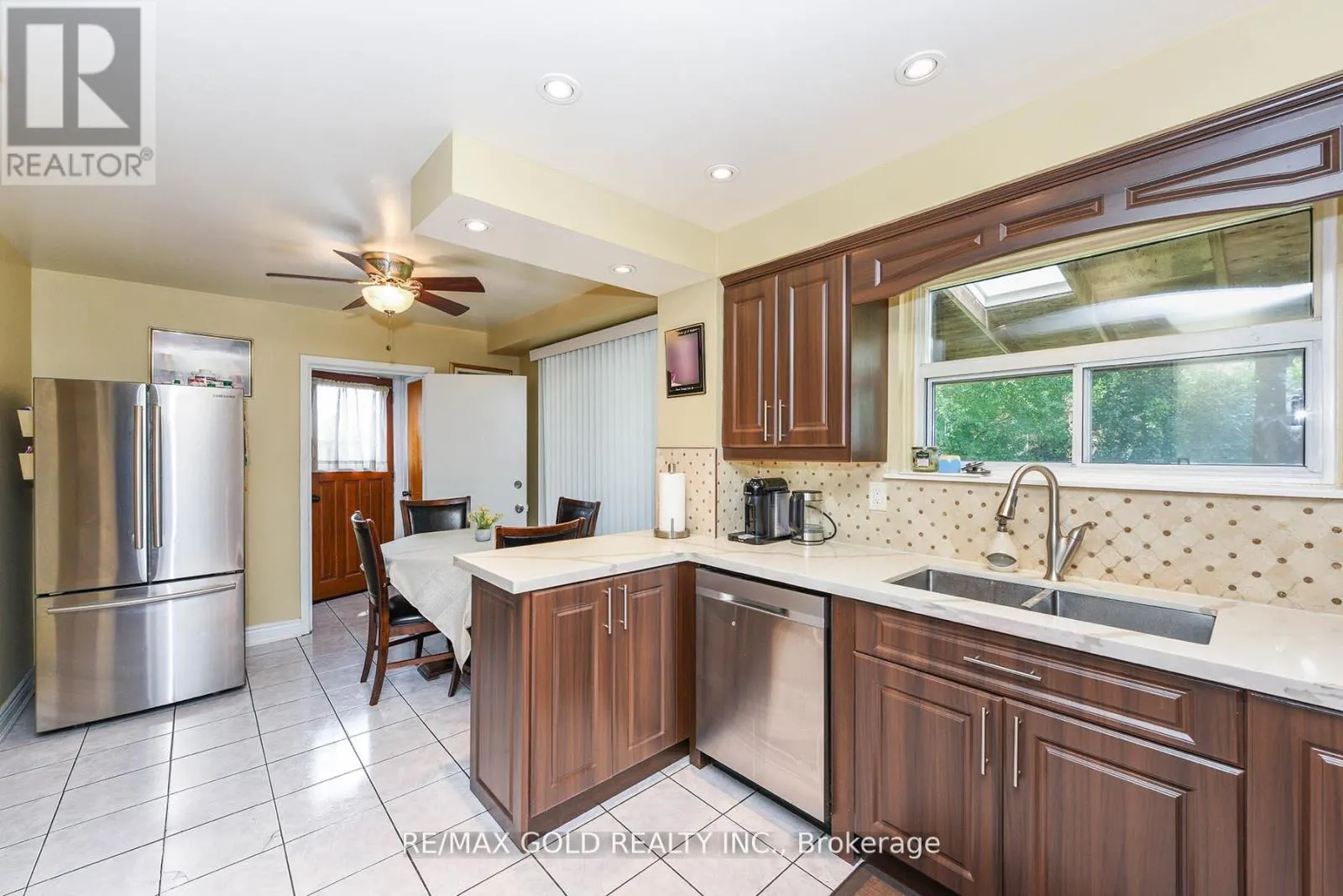 3507 LADDIE CRESCENT