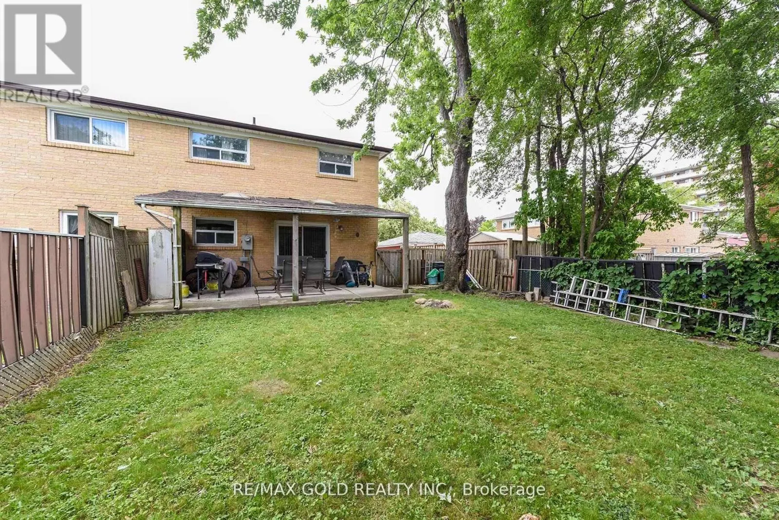 3507 LADDIE CRESCENT