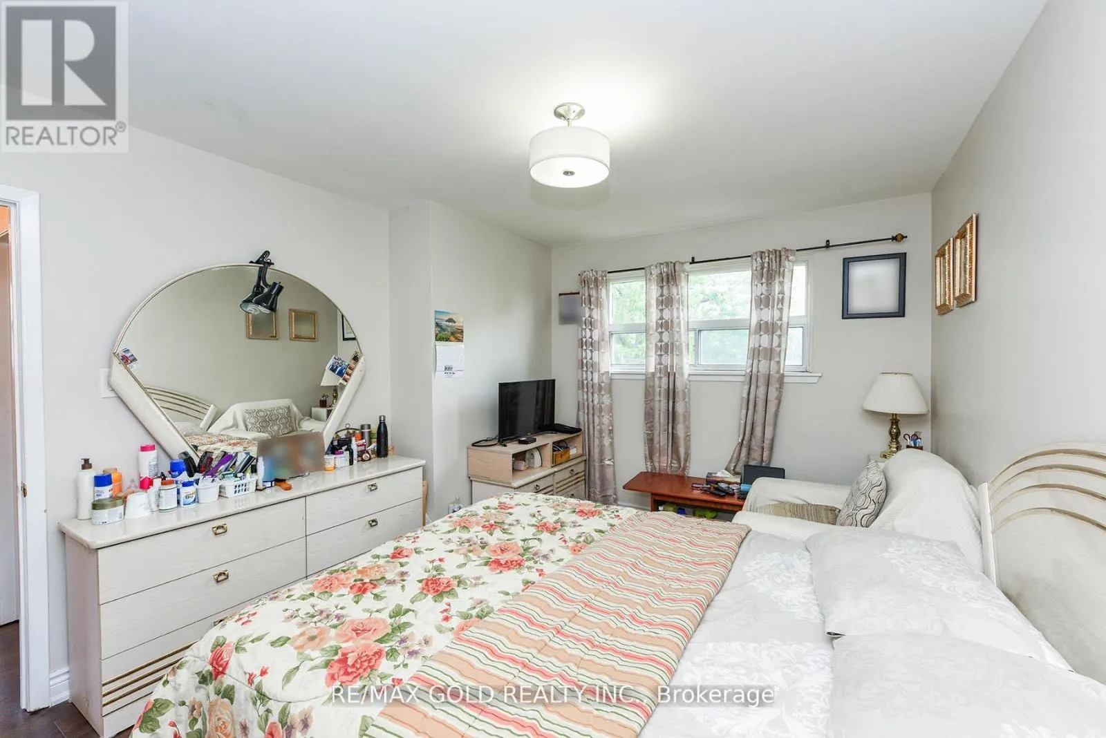 3507 LADDIE CRESCENT