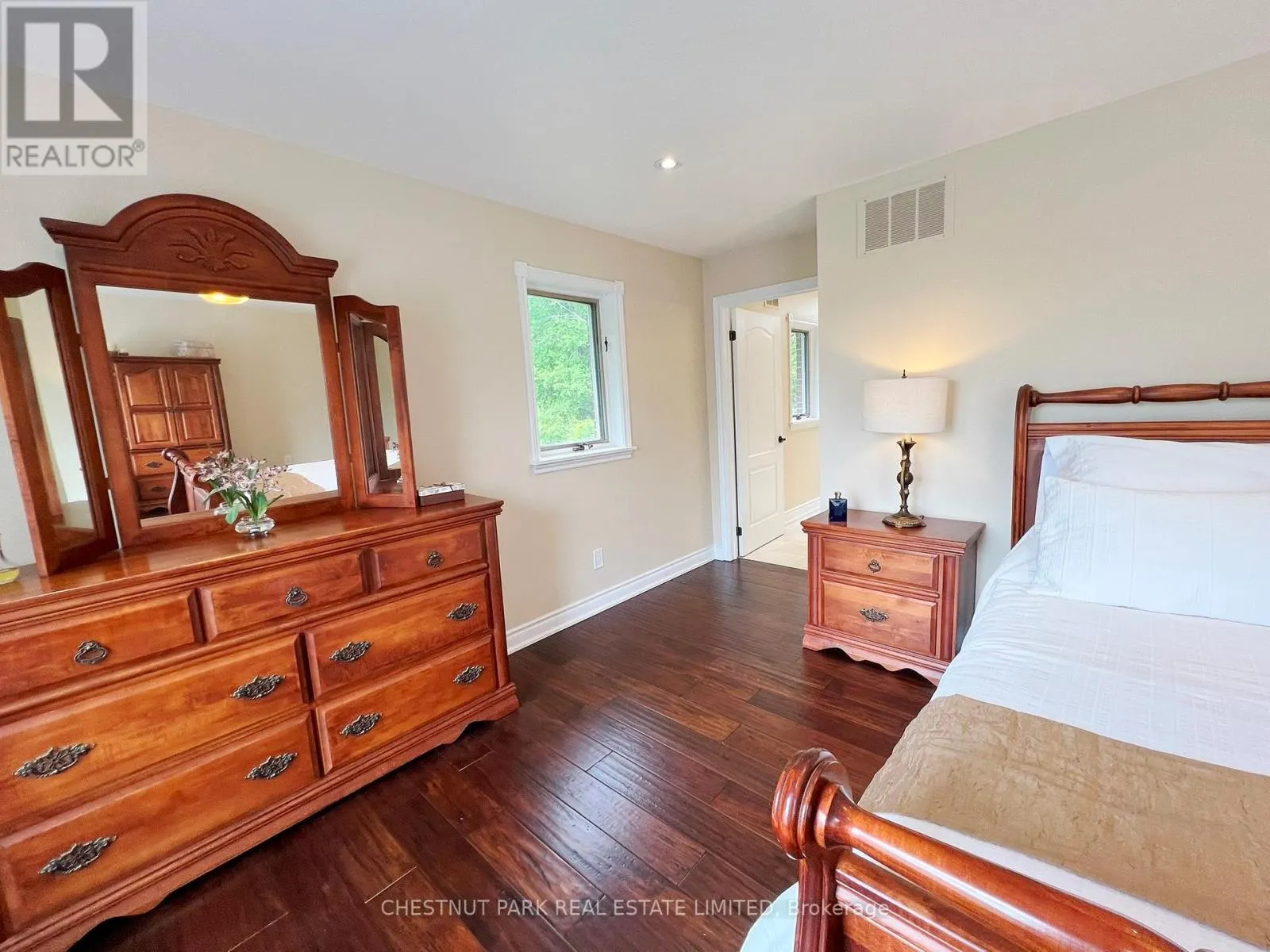 21 SOUTHRIDGE TRAIL