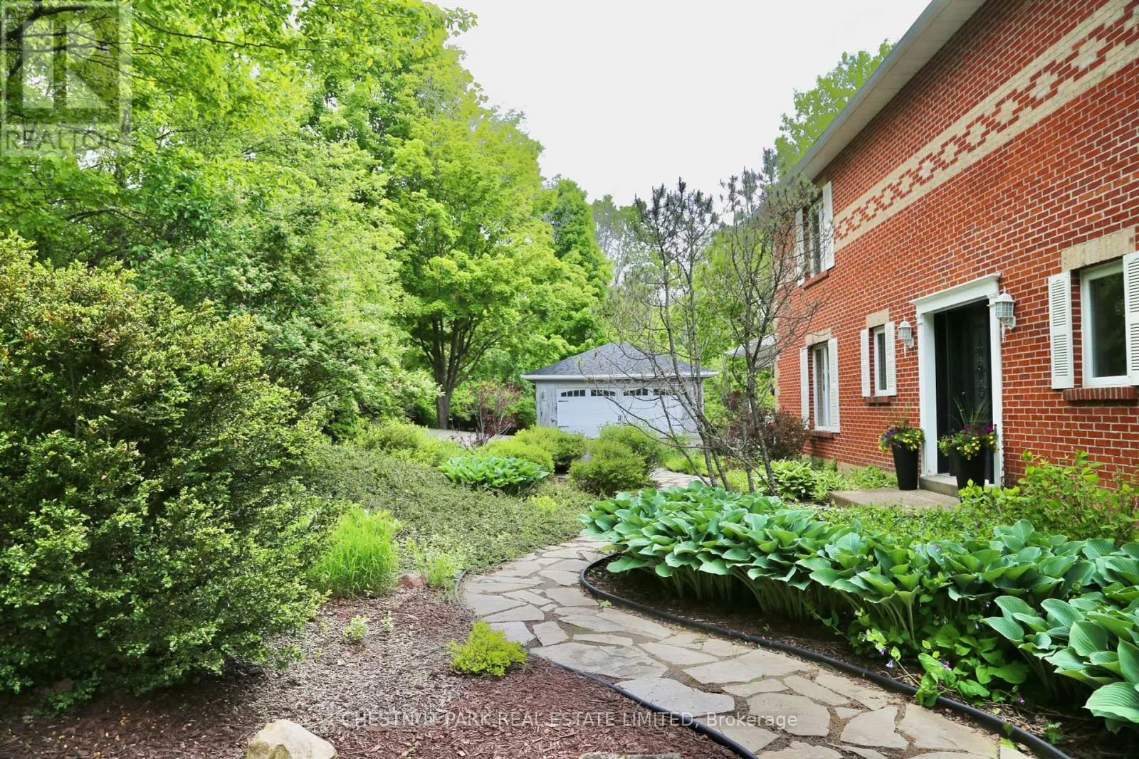 21 SOUTHRIDGE TRAIL