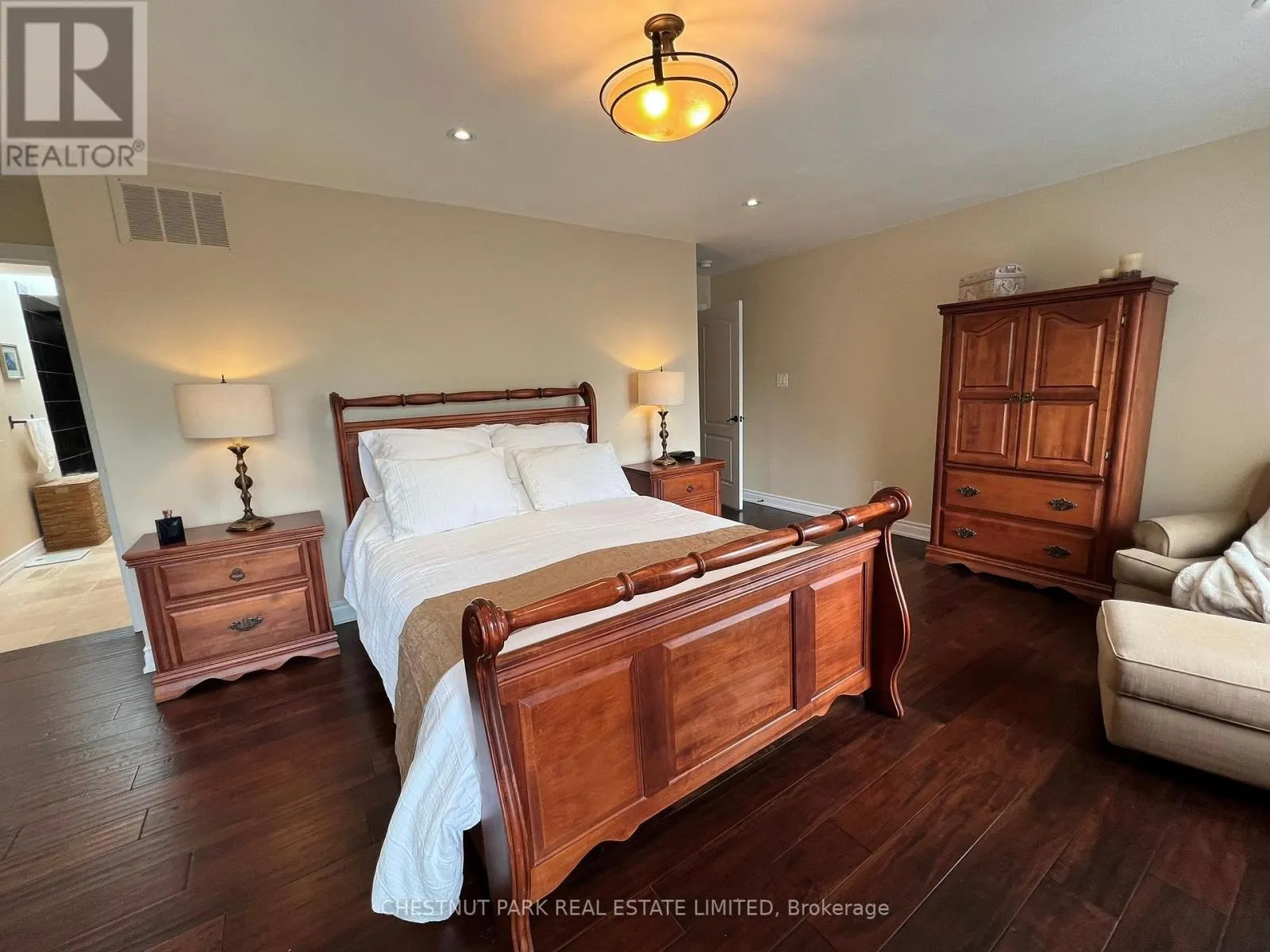 21 SOUTHRIDGE TRAIL