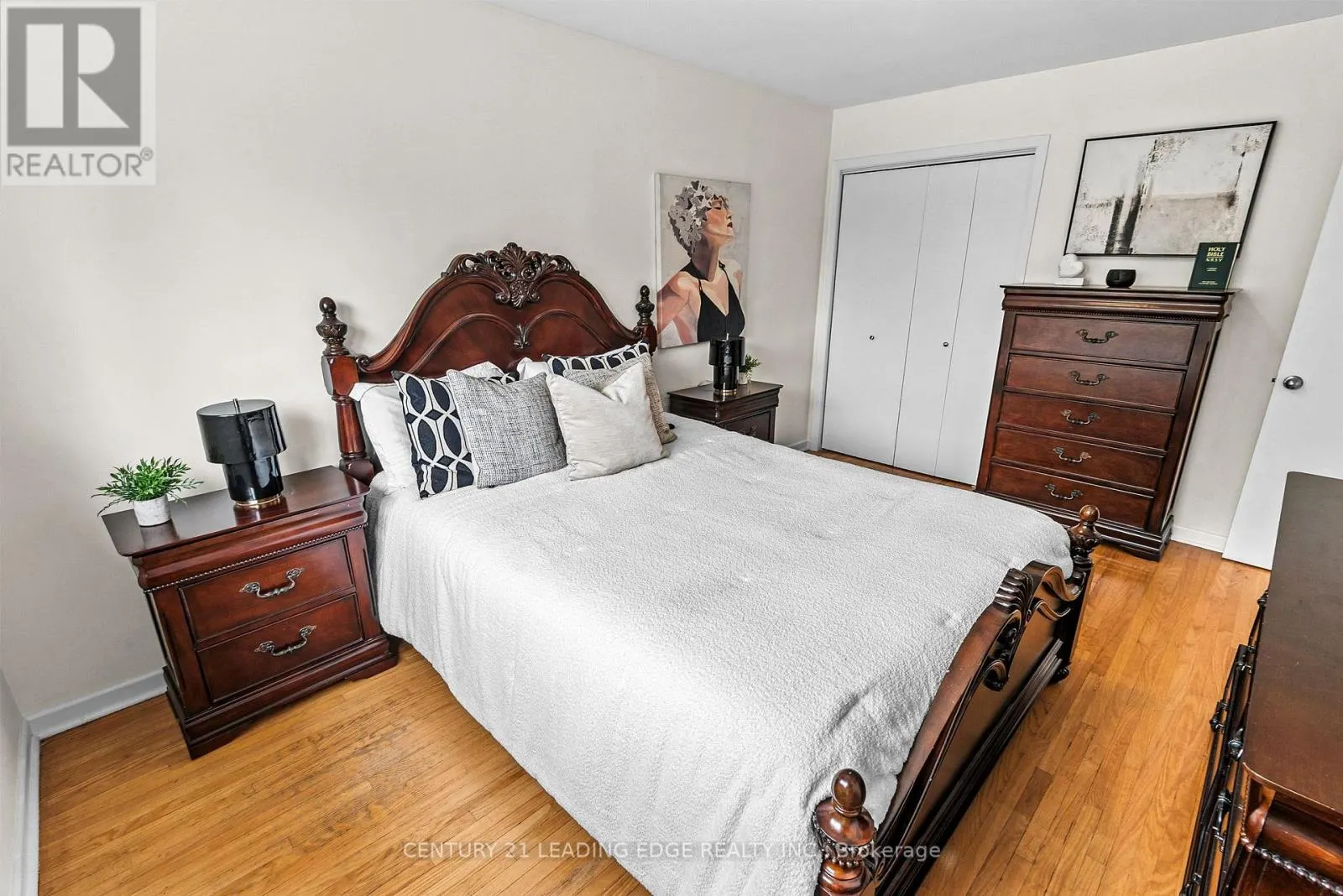 3651 BROOMHILL CRESCENT