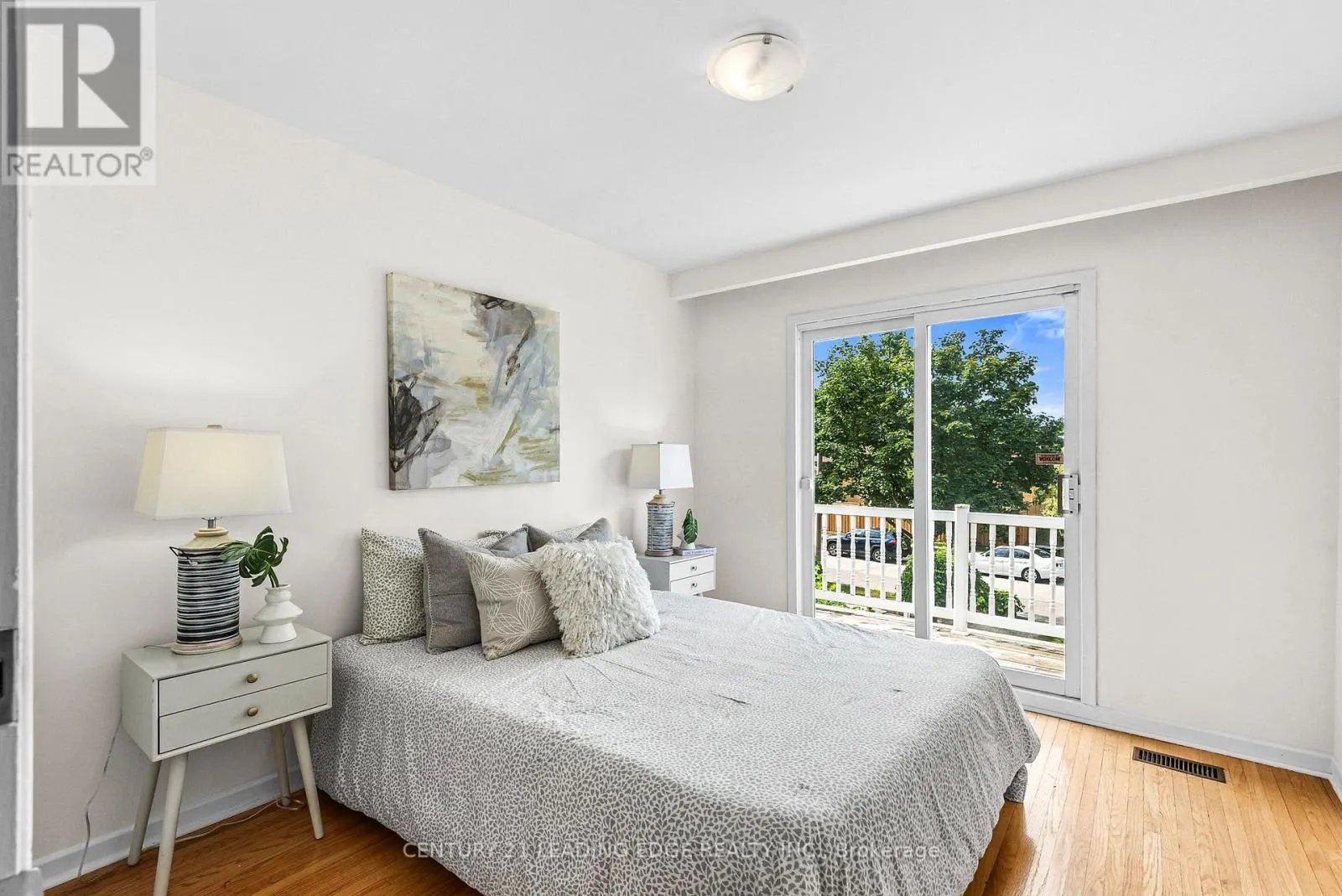 3651 BROOMHILL CRESCENT