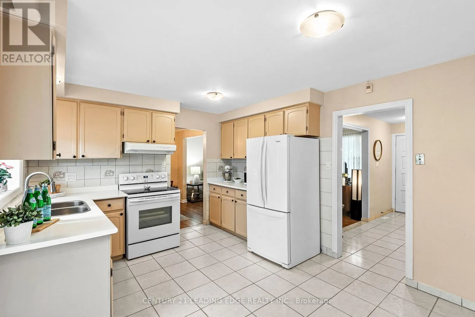3651 BROOMHILL CRESCENT