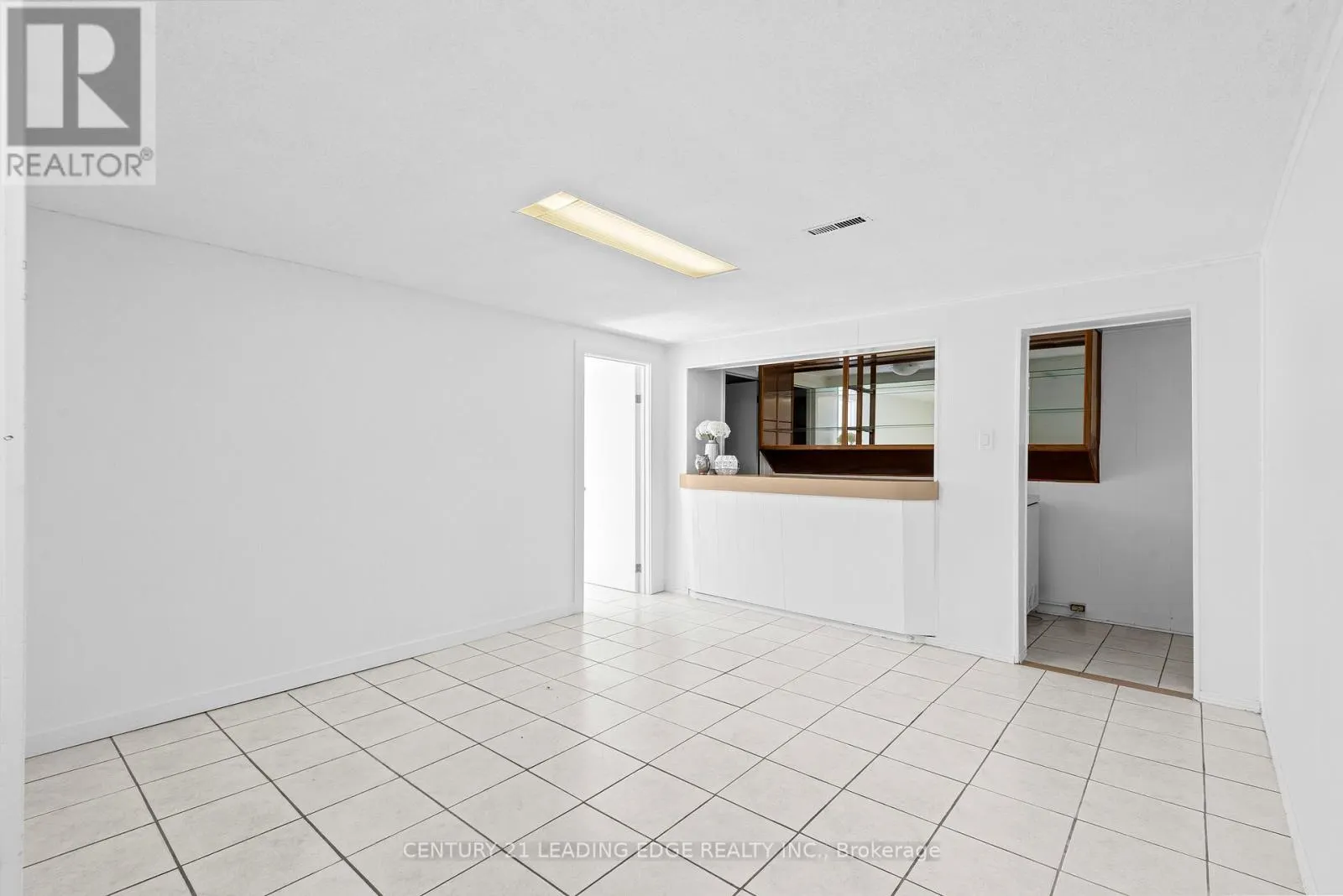 3651 BROOMHILL CRESCENT