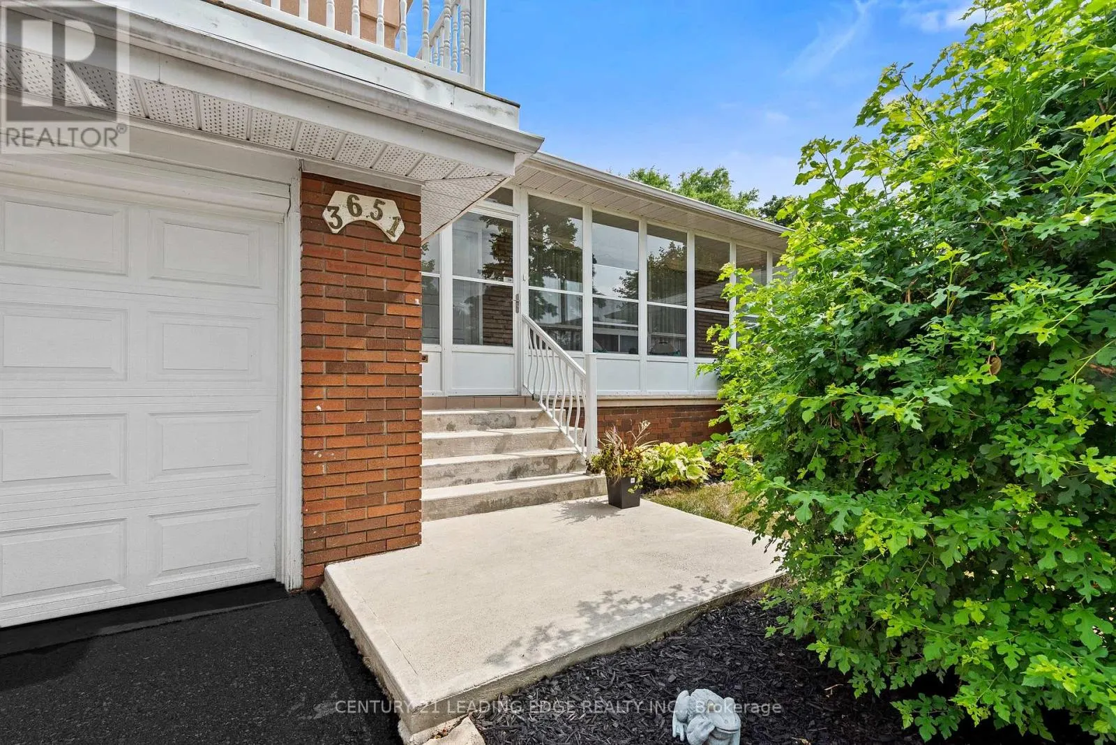 3651 BROOMHILL CRESCENT