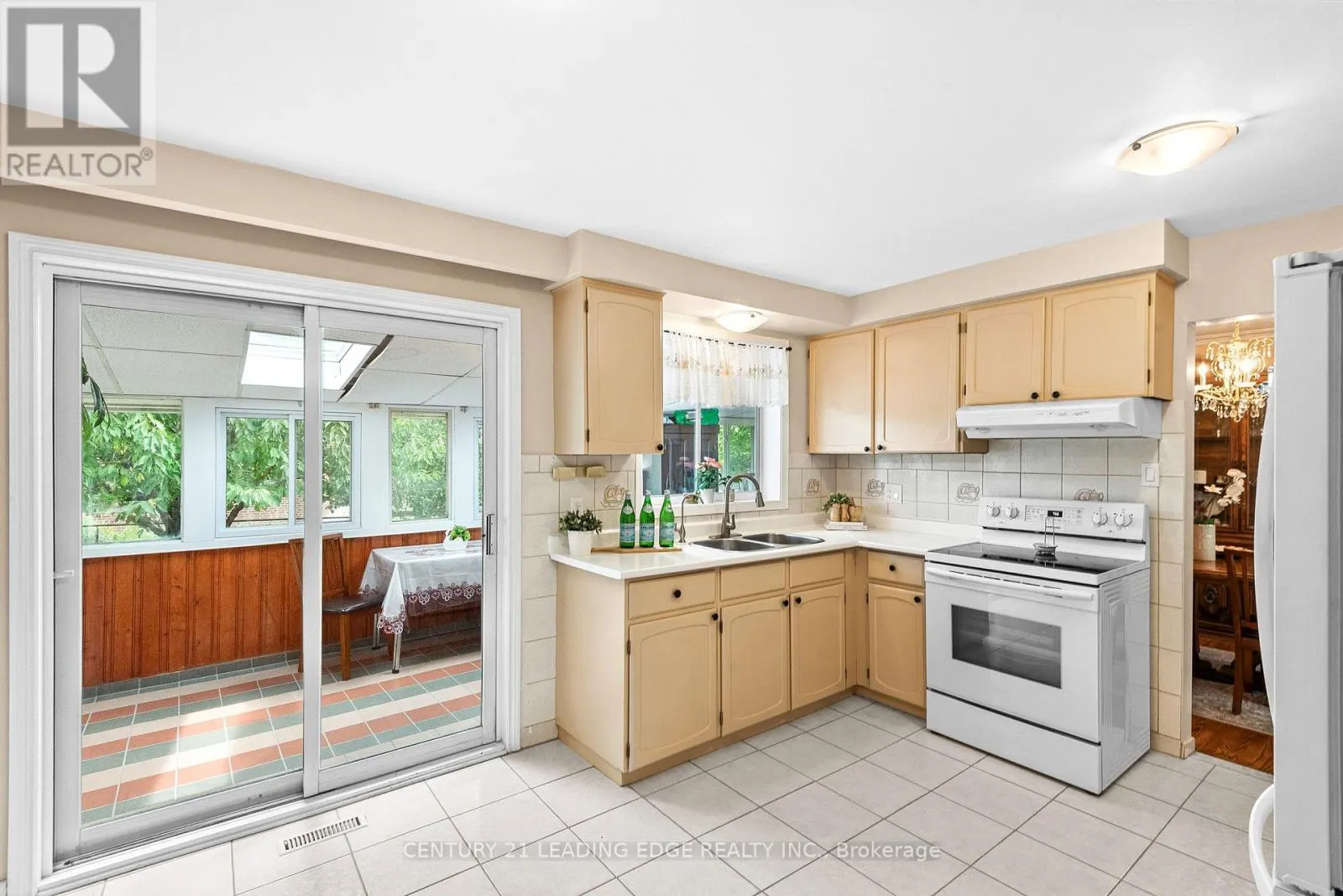 3651 BROOMHILL CRESCENT
