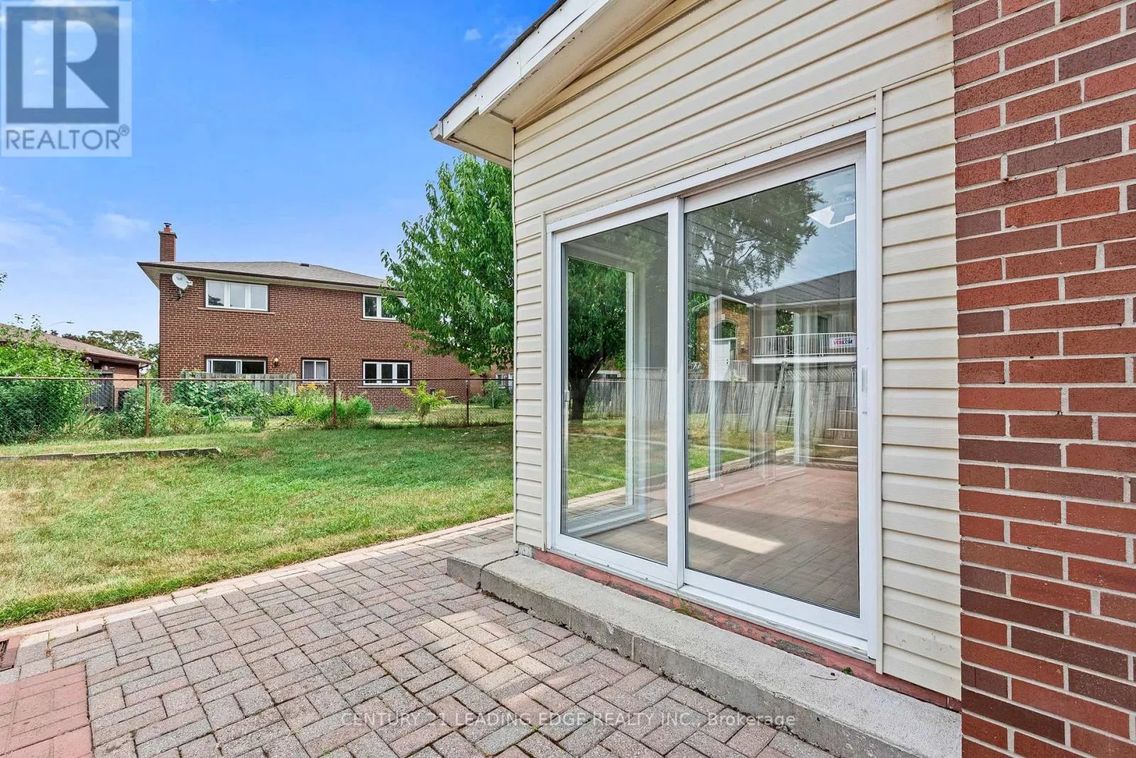 3651 BROOMHILL CRESCENT