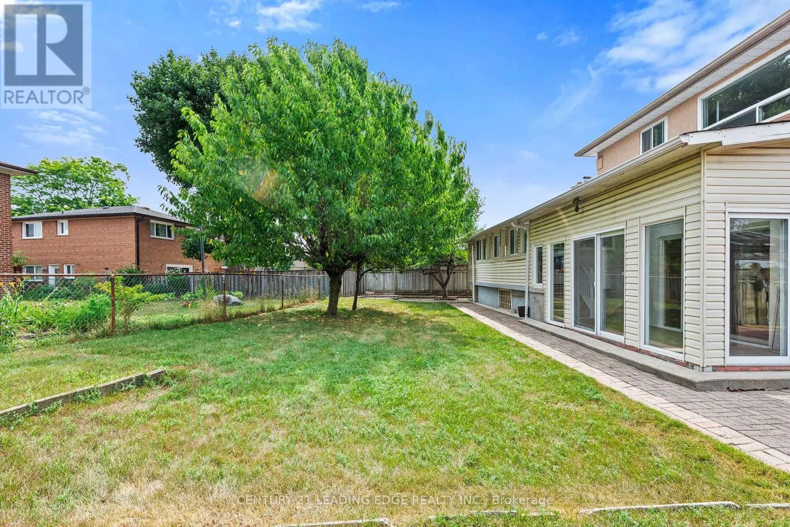 3651 BROOMHILL CRESCENT