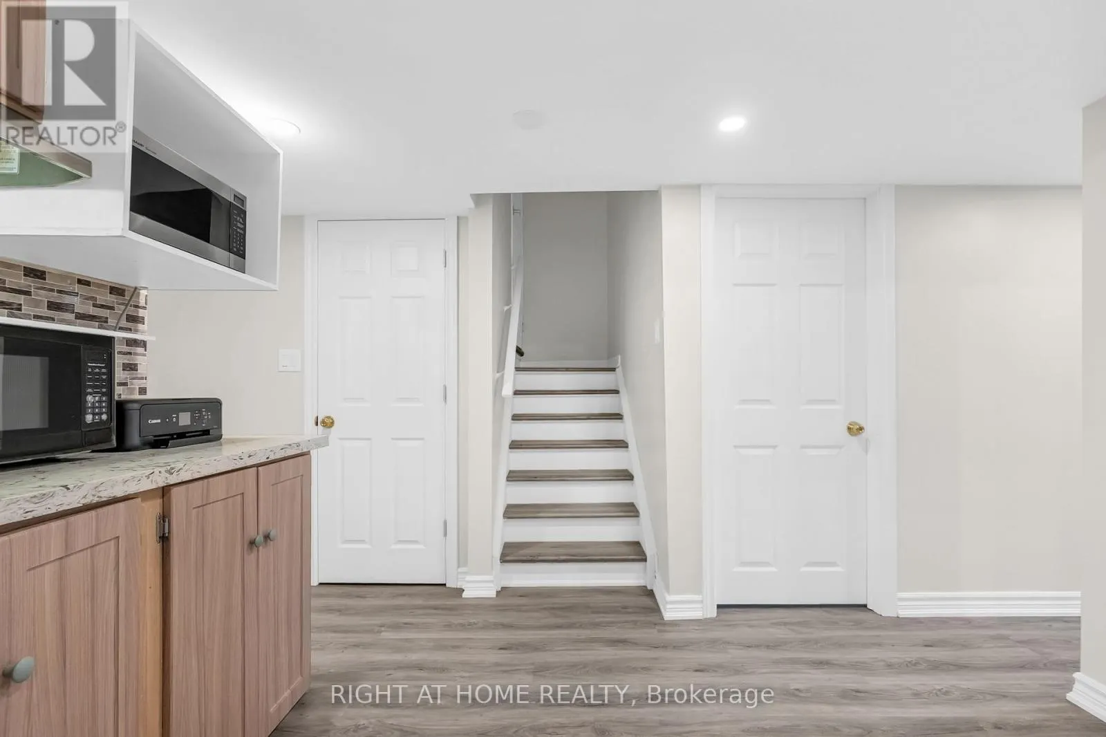 1139 FARMSTEAD DRIVE