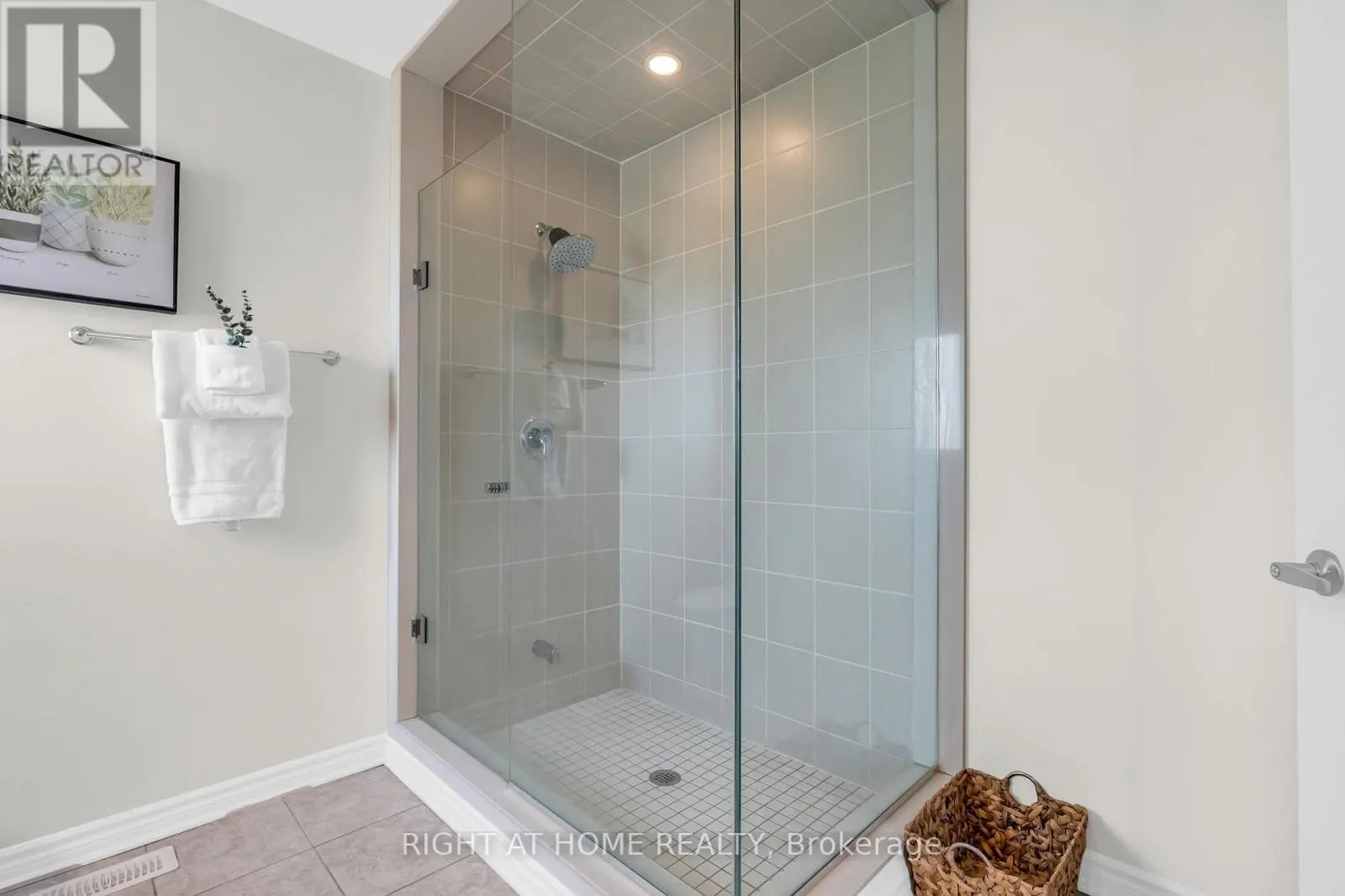 1139 FARMSTEAD DRIVE