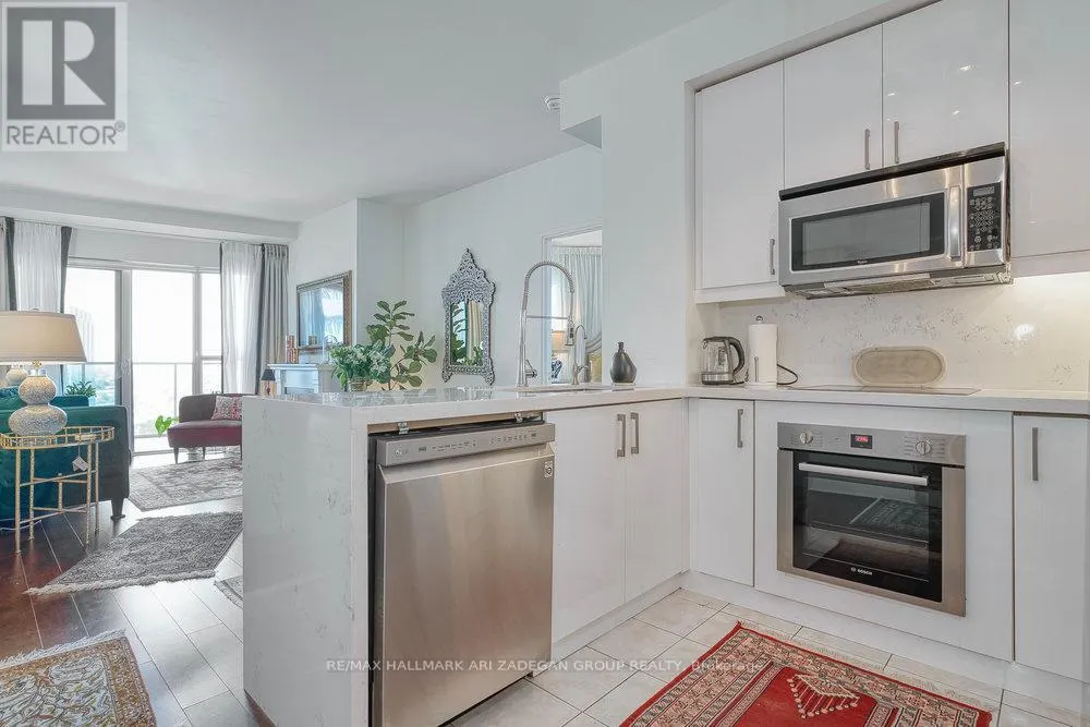 1507 - 60 ABSOLUTE AVENUE