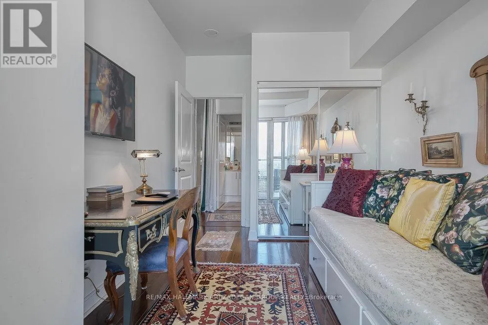 1507 - 60 ABSOLUTE AVENUE