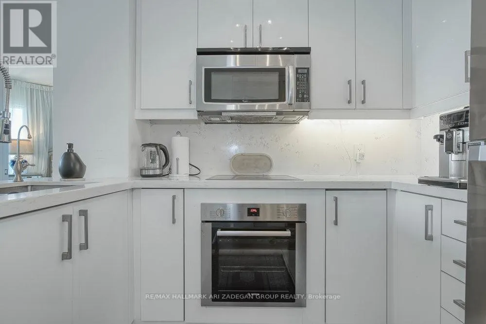 1507 - 60 ABSOLUTE AVENUE